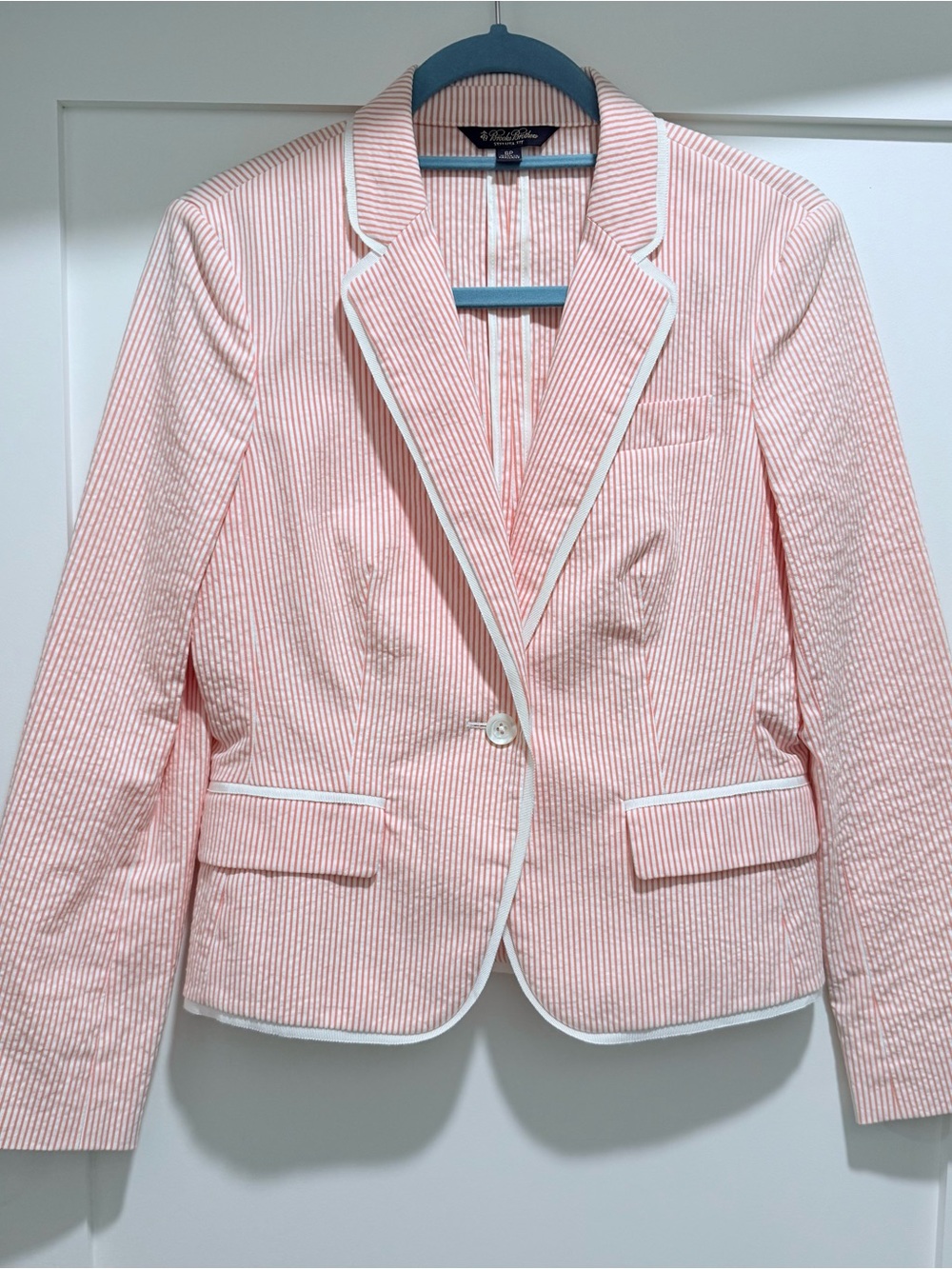 Brooks Brothers pink and white seersucker cropped blazer